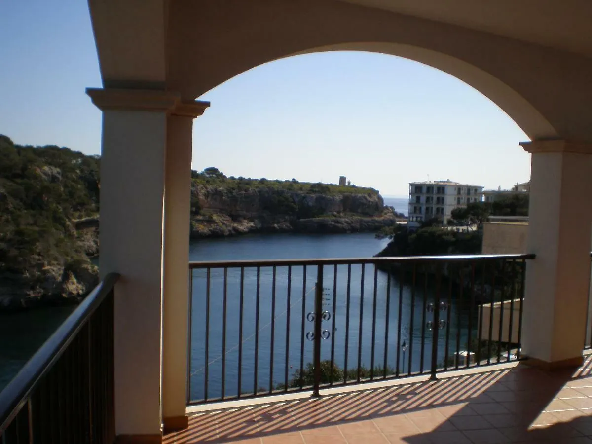 Apartamentos Vista Al Puerto Cala Figuera  Spain